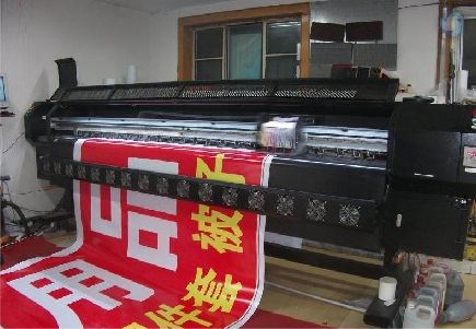 万载喷绘广告分辨率是多少？