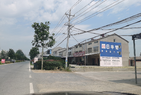 万载如何能保证墙体广告的醒目性？